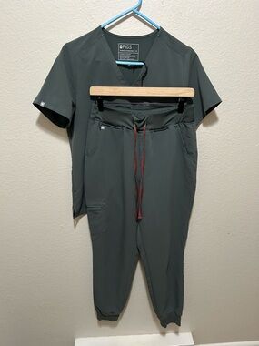 FIGS Catarina Scrub Top + Zamora Pants Set Bonsai Size Medium Nurses Healthcare